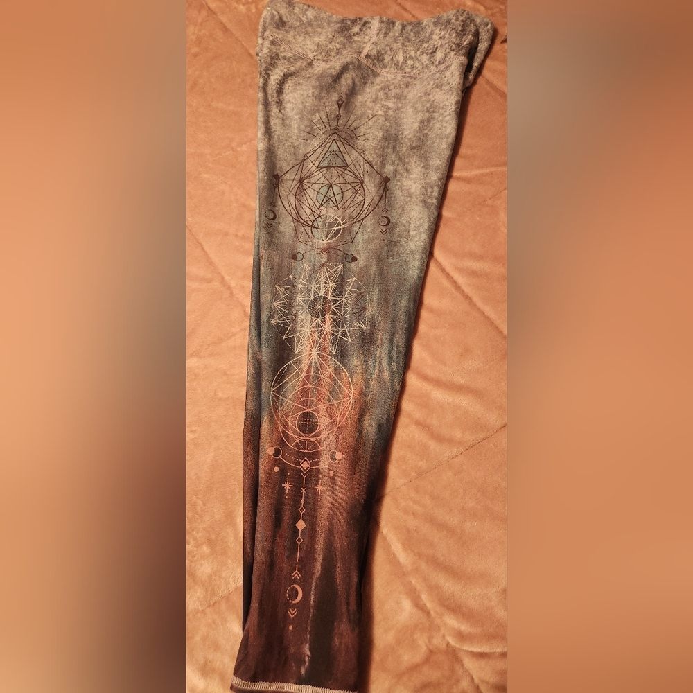 FleXure Bodywear Geometric Patterned Leggings Size Large